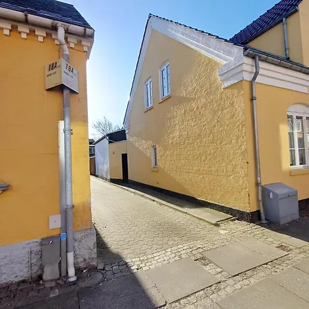 Double 6 With Free Parking * Nørresundby